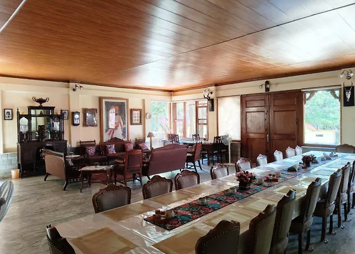 Clouds End Villa, A Heritage Home Stay, 10 Mins From Mcleodganj